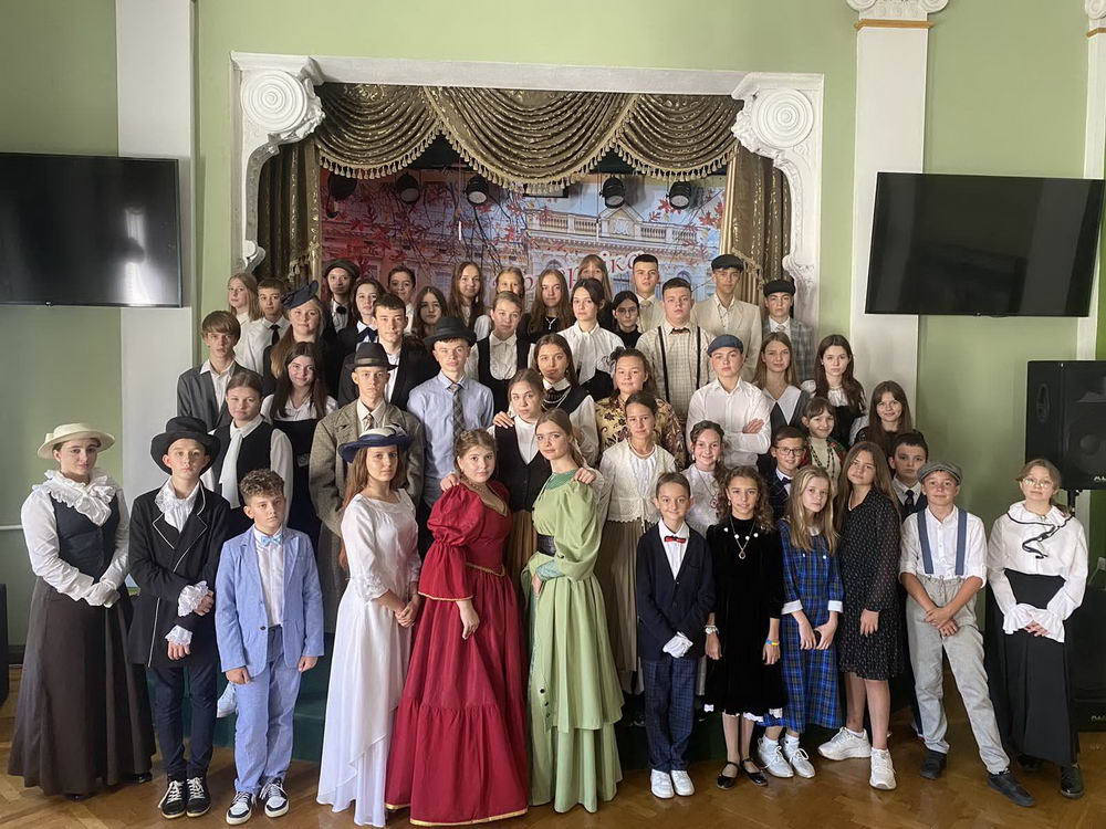 125 річчю присвячується