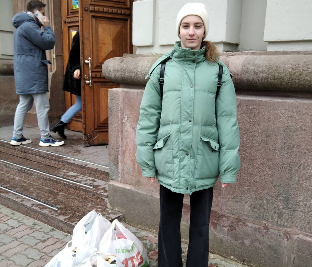 Продовжуємо  волонтерити