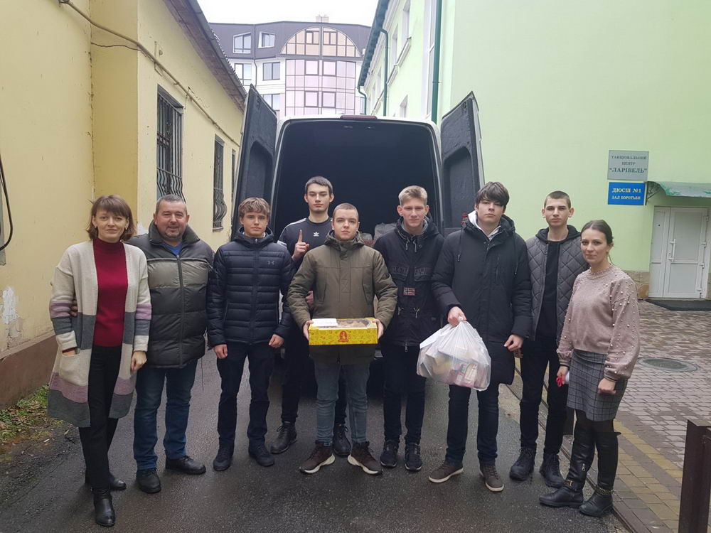 Гімназисти допомагають ЗСУ