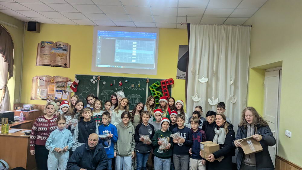 Майстер-клас із розпису пряників для захисників