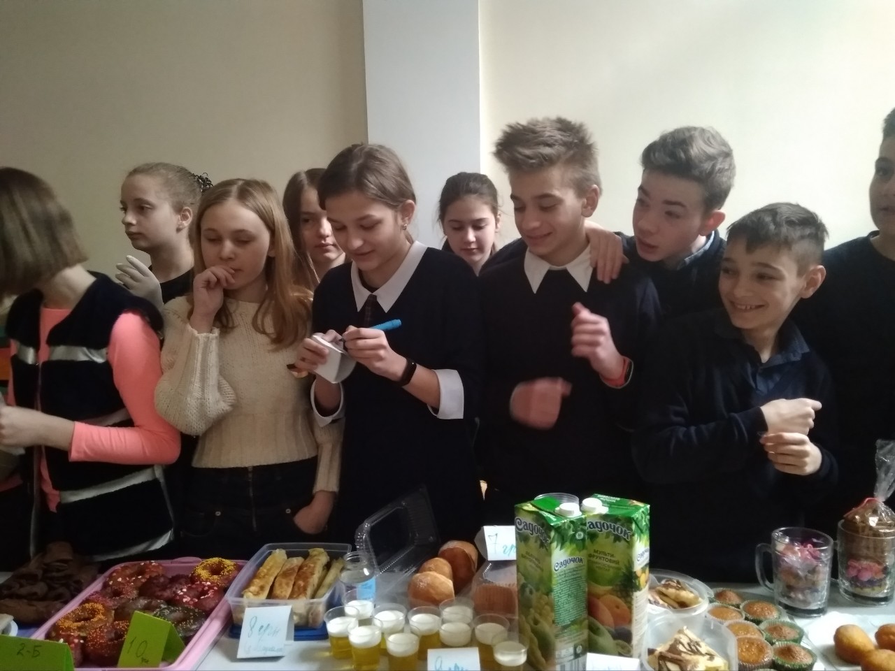 весняний благодійний ярмарок «Mardi Gras» / «Shrove Tuesday»